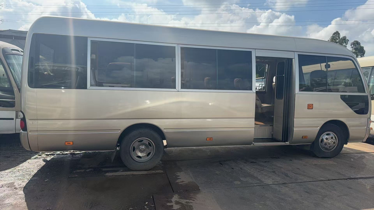 TOYOTA Coach 19 Seats Click Here for Discount - Potovalni avtobus: slika 3 TOYOTA Coach 19 Seats Click Here for Discount - Potovalni avtobus: slika 3