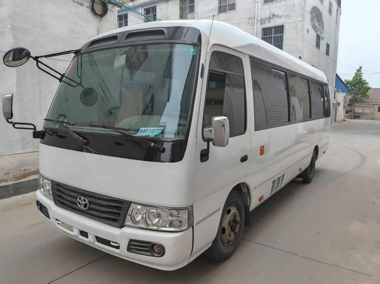 TOYOTA Mini Bus 27 Seats Low Km Click for Discount - Potovalni avtobus: slika 3 TOYOTA Mini Bus 27 Seats Low Km Click for Discount - Potovalni avtobus: slika 3