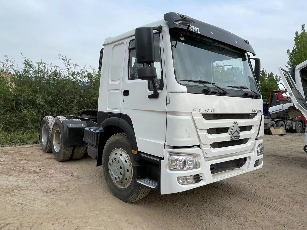 SINOTRUK HOWO371 - Vlačilec: slika 2 SINOTRUK HOWO371 - Vlačilec: slika 2