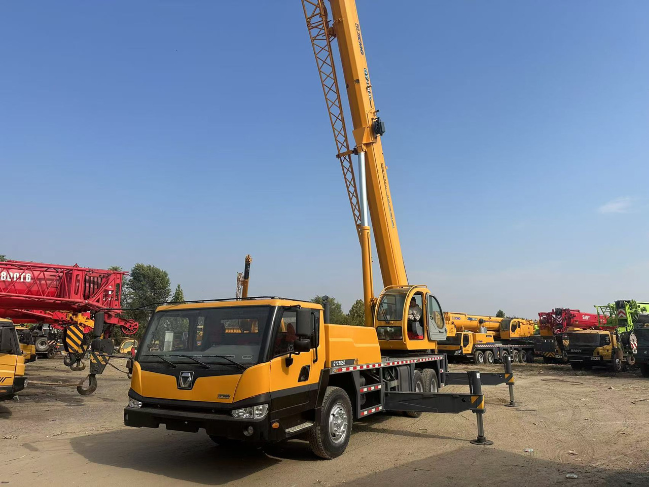 XCMG Crane QY25K5D Good Condition - Avtodvigalo za vse namene: slika 1 XCMG Crane QY25K5D Good Condition - Avtodvigalo za vse namene: slika 1