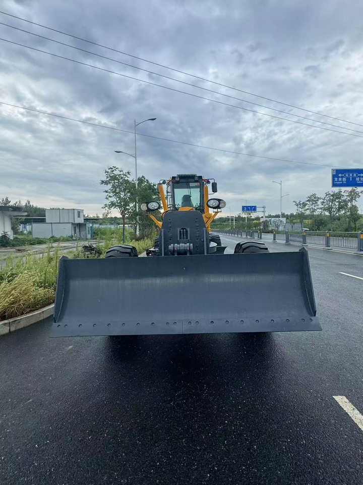 XCMG GR2153 Grader - Greder: slika 2 XCMG GR2153 Grader - Greder: slika 2