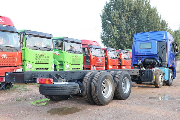 FOTON Foton 8x4 Tractor Head for Sale in Zambia - Tovornjak-šasija: slika 5 FOTON Foton 8x4 Tractor Head for Sale in Zambia - Tovornjak-šasija: slika 5