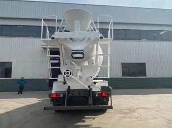SINOTRUK Cement Mixer Truck for Sale in Zambia - Avtomešalec: slika 4 SINOTRUK Cement Mixer Truck for Sale in Zambia - Avtomešalec: slika 4