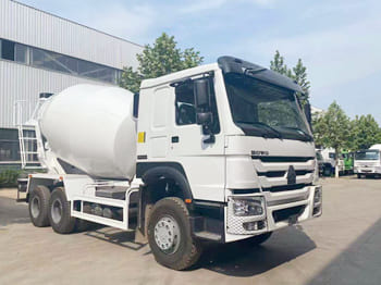 SINOTRUK Cement Mixer Truck for Sale in Zambia - Avtomešalec: slika 2 SINOTRUK Cement Mixer Truck for Sale in Zambia - Avtomešalec: slika 2