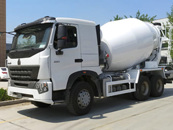 SINOTRUK Concrete Mixer Truck for Sale in Ghana - Avtomešalec: slika 1 SINOTRUK Concrete Mixer Truck for Sale in Ghana - Avtomešalec: slika 1