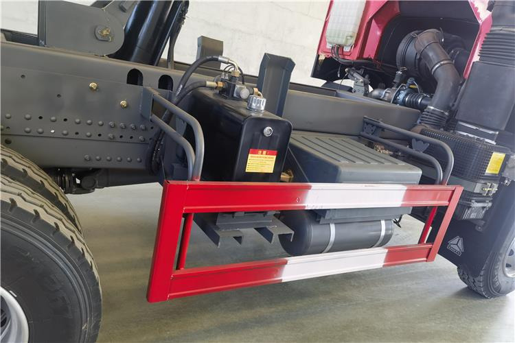 SINOTRUK Second Hand Howo Dump Truck 6x4 Price In Zambia - Tovornjak prekucnik: slika 2 SINOTRUK Second Hand Howo Dump Truck 6x4 Price In Zambia - Tovornjak prekucnik: slika 2