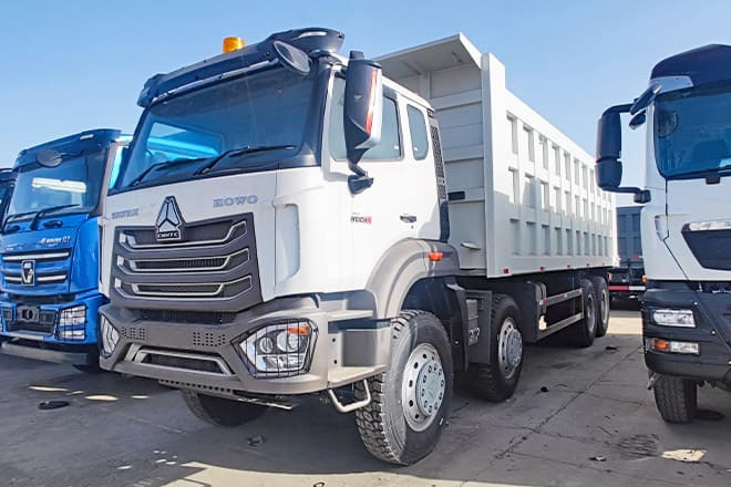 SINOTRUK Sino Howo 8x4 Dump truck for Sale in Senegal - Tovornjak prekucnik: slika 1 SINOTRUK Sino Howo 8x4 Dump truck for Sale in Senegal - Tovornjak prekucnik: slika 1