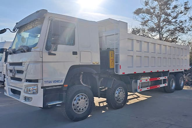 SINOTRUK Sinotruk Howo 371 8x4 Dump Truck for Sale in Libya - Tovornjak prekucnik: slika 2 SINOTRUK Sinotruk Howo 371 8x4 Dump Truck for Sale in Libya - Tovornjak prekucnik: slika 2