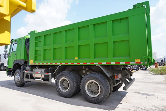 SINOTRUK Sinotruk Howo 6x4 Tipper Truck Price in Burkina Faso - Tovornjak prekucnik: slika 3 SINOTRUK Sinotruk Howo 6x4 Tipper Truck Price in Burkina Faso - Tovornjak prekucnik: slika 3