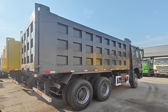 SINOTRUK Used Howo 10 Wheeler Tipper Truck Price for Sale in Nigeria - Tovornjak prekucnik: slika 3 SINOTRUK Used Howo 10 Wheeler Tipper Truck Price for Sale in Nigeria - Tovornjak prekucnik: slika 3