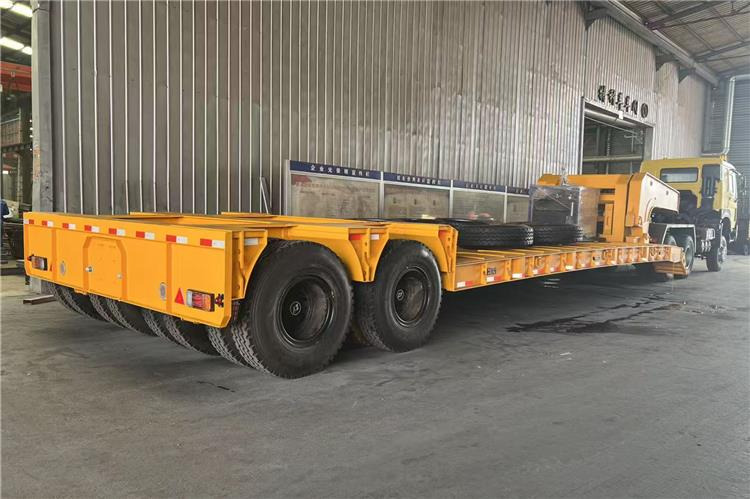 TITAN 2 Axle Detachable Gooseneck Trailer for Sale In Jamaica - Nizko noseča polprikolica: slika 3 TITAN 2 Axle Detachable Gooseneck Trailer for Sale In Jamaica - Nizko noseča polprikolica: slika 3