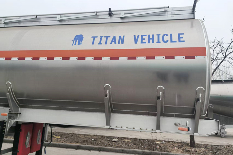 TITAN 3 Axle 42000liter Aluminum Tanker Trailer for Sale in Mali - Polprikolica cisterna: slika 3 TITAN 3 Axle 42000liter Aluminum Tanker Trailer for Sale in Mali - Polprikolica cisterna: slika 3