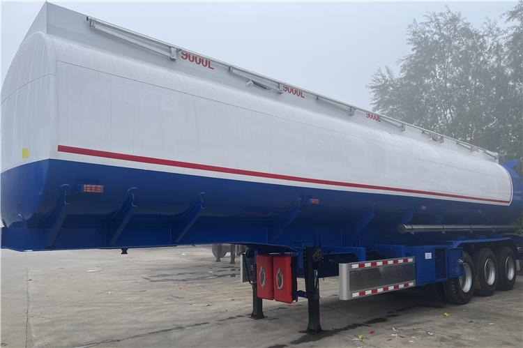 TITAN 45000 Liters Oil Tanker Trailer for Sale In Ghana - Polprikolica cisterna: slika 3 TITAN 45000 Liters Oil Tanker Trailer for Sale In Ghana - Polprikolica cisterna: slika 3