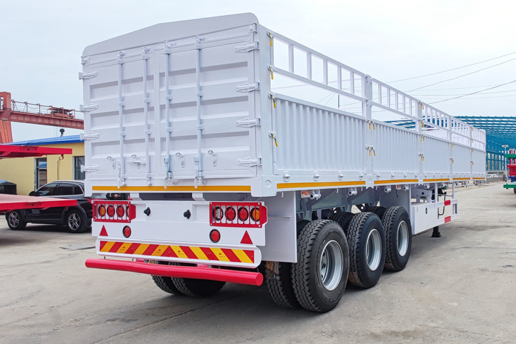 TITAN Cargo Trailer for Sale in Saudi Arabia - Polprikolica za prevoz živine: slika 3 TITAN Cargo Trailer for Sale in Saudi Arabia - Polprikolica za prevoz živine: slika 3