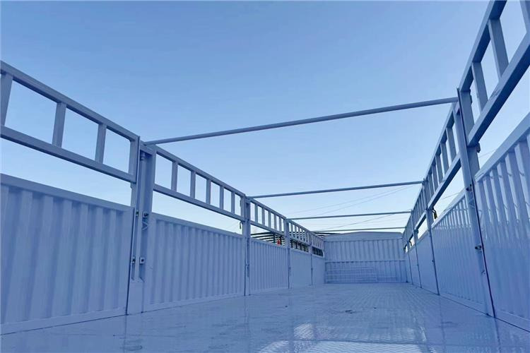 TITAN In Stock 30/40/50 Ton Fence Semi Trailer Transport Cargo Bulk In Senegal - Polprikolica za prevoz živine: slika 4 TITAN In Stock 30/40/50 Ton Fence Semi Trailer Transport Cargo Bulk In Senegal - Polprikolica za prevoz živine: slika 4