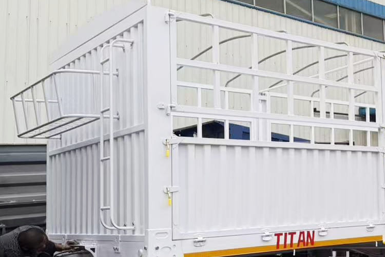 TITAN Livestock Fence Semi Trailer for Sale in Malawi - Polprikolica za prevoz živine: slika 4 TITAN Livestock Fence Semi Trailer for Sale in Malawi - Polprikolica za prevoz živine: slika 4