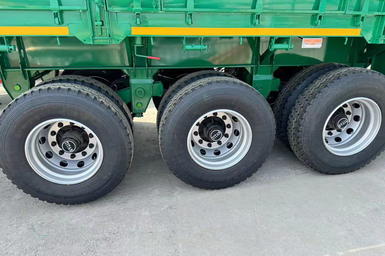 TITAN Side Door Trailer for Sale in Malawi - Polprikolica s kesonom: slika 2 TITAN Side Door Trailer for Sale in Malawi - Polprikolica s kesonom: slika 2