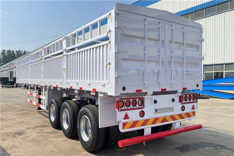 TITAN Tri Axle 60 Ton Fence Cargo Semi Trailer for Sale In Guinea - Polprikolica za prevoz živine: slika 5 TITAN Tri Axle 60 Ton Fence Cargo Semi Trailer for Sale In Guinea - Polprikolica za prevoz živine: slika 5
