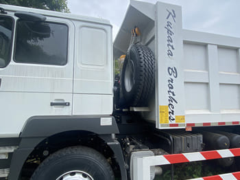 SHACMAN Shacman Tipper Truck F3000 for Sale in Nigeria - Tovornjak: slika 4 SHACMAN Shacman Tipper Truck F3000 for Sale in Nigeria - Tovornjak: slika 4