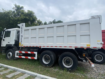 SHACMAN Shacman Tipper Truck F3000 for Sale in Nigeria - Tovornjak: slika 1 SHACMAN Shacman Tipper Truck F3000 for Sale in Nigeria - Tovornjak: slika 1