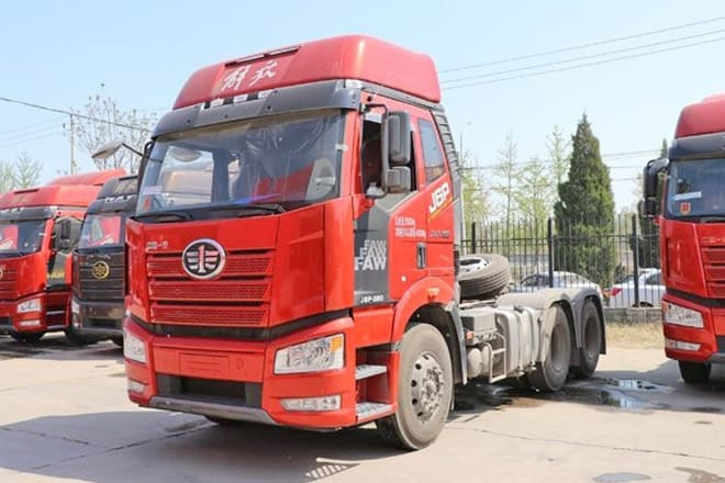 FAW Faw J6P 380HP Truck for Sale in Mali - Vlačilec: slika 1 FAW Faw J6P 380HP Truck for Sale in Mali - Vlačilec: slika 1