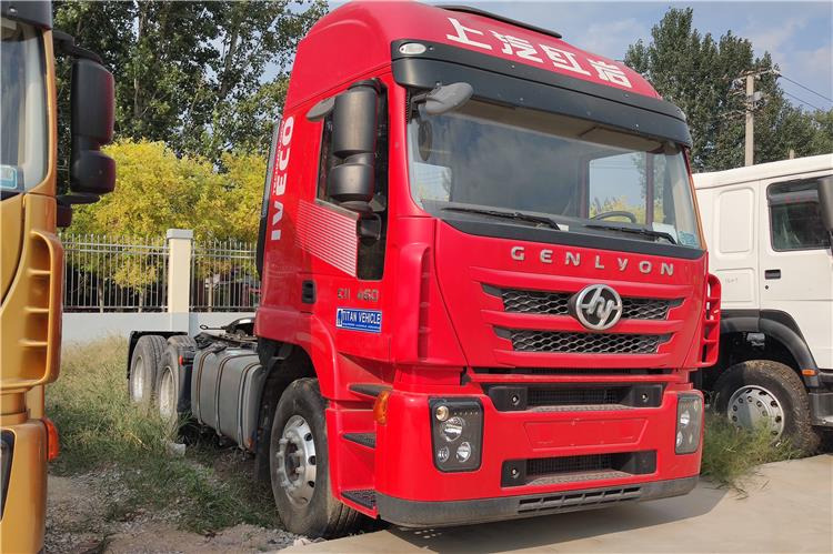 Hongyan Used Genlyon Truck Head for Sale - Vlačilec: slika 1 Hongyan Used Genlyon Truck Head for Sale - Vlačilec: slika 1