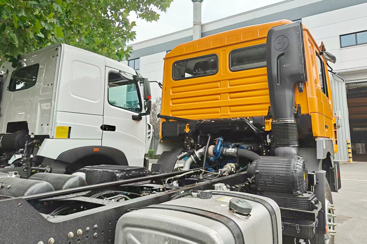 SHACMAN F3000 Shacman Truck Head for Sale in Saudi Arabia - Vlačilec: slika 4 SHACMAN F3000 Shacman Truck Head for Sale in Saudi Arabia - Vlačilec: slika 4