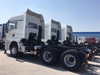 SHACMAN Shacman Tractor Cargo Truck for Sale in Namibia - Vlačilec: slika 5 SHACMAN Shacman Tractor Cargo Truck for Sale in Namibia - Vlačilec: slika 5
