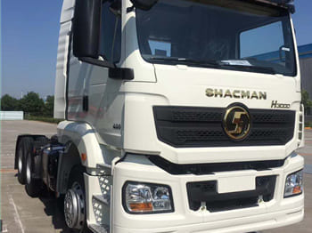 SHACMAN Shacman Tractor Cargo Truck for Sale in Namibia - Vlačilec: slika 3 SHACMAN Shacman Tractor Cargo Truck for Sale in Namibia - Vlačilec: slika 3