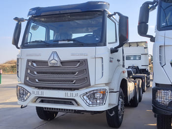 SINOTRUK 6x4 Sino Howo Truck for Sale in Sierra Leone - Vlačilec: slika 1 SINOTRUK 6x4 Sino Howo Truck for Sale in Sierra Leone - Vlačilec: slika 1
