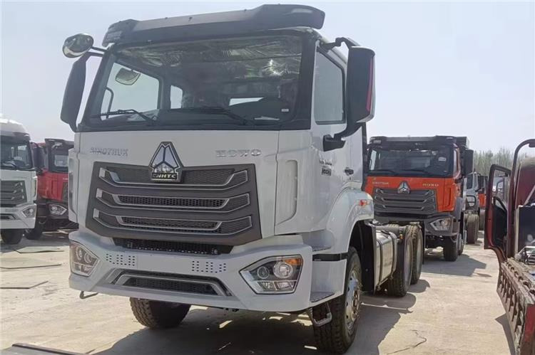 SINOTRUK Hohan NX Truck Price 371 hp 10 Wheeler for Sale In Tanzania - Vlačilec: slika 2 SINOTRUK Hohan NX Truck Price 371 hp 10 Wheeler for Sale In Tanzania - Vlačilec: slika 2