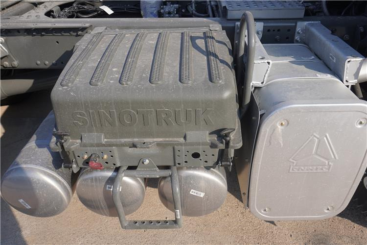 SINOTRUK Howo 430 Truck Head for Sale In Zambia - Vlačilec: slika 5 SINOTRUK Howo 430 Truck Head for Sale In Zambia - Vlačilec: slika 5