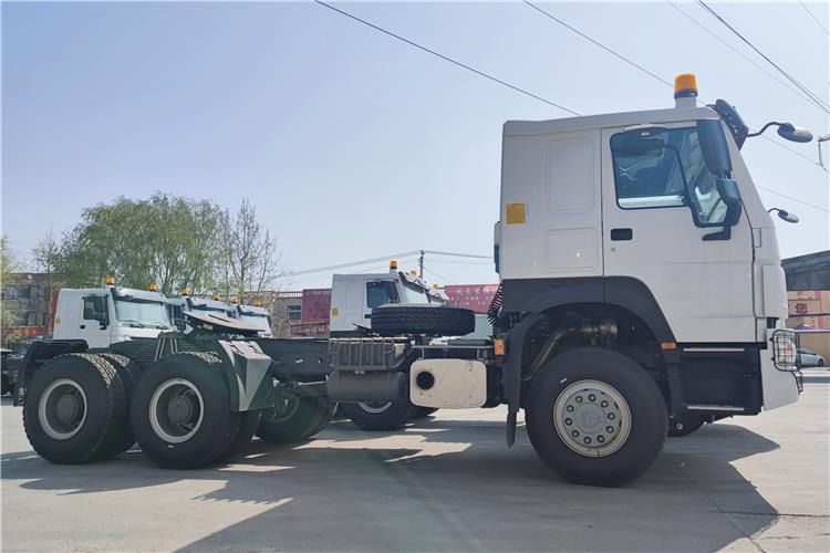 SINOTRUK Howo New Model 430HP Truck Tractor Price In Mauritania - Vlačilec: slika 2 SINOTRUK Howo New Model 430HP Truck Tractor Price In Mauritania - Vlačilec: slika 2