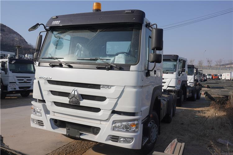 SINOTRUK Howo Truck Head Price 400HP for Sale In Guinea - Vlačilec: slika 2 SINOTRUK Howo Truck Head Price 400HP for Sale In Guinea - Vlačilec: slika 2
