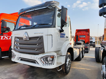 SINOTRUK Howo Truck New Model for Sale in Philippine - Vlačilec: slika 1 SINOTRUK Howo Truck New Model for Sale in Philippine - Vlačilec: slika 1