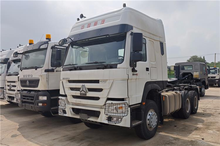 SINOTRUK Used Howo 400hp Tractor Truck for Sale In Nigeria Lagos - Vlačilec: slika 1 SINOTRUK Used Howo 400hp Tractor Truck for Sale In Nigeria Lagos - Vlačilec: slika 1