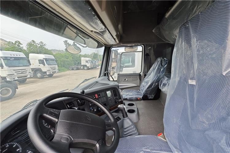 SINOTRUK Used Howo 400hp Tractor Truck for Sale In Nigeria Lagos - Vlačilec: slika 4 SINOTRUK Used Howo 400hp Tractor Truck for Sale In Nigeria Lagos - Vlačilec: slika 4