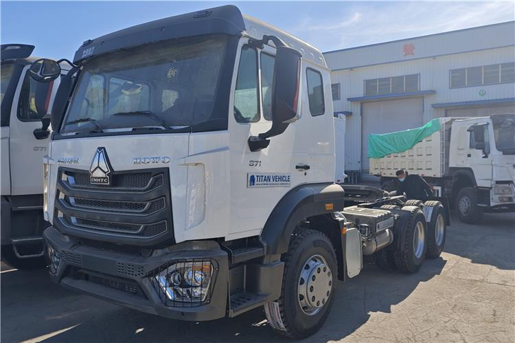 Sinotruk Used Hohan Truck Tractor 10 Wheeler for Sale In Burkina Faso - Vlačilec: slika 1 Sinotruk Used Hohan Truck Tractor 10 Wheeler for Sale In Burkina Faso - Vlačilec: slika 1