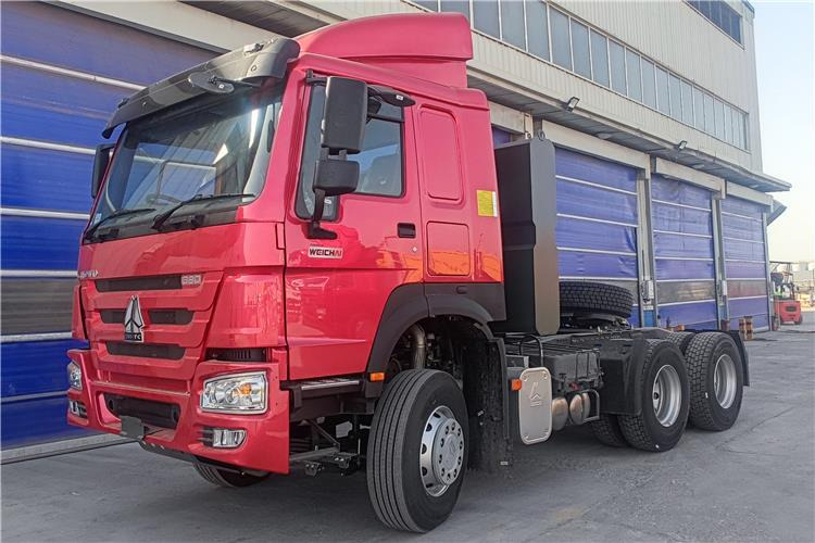 Sinotruk Howo 380hp 6x4 truck tractor for sale in Congo - Vlačilec: slika 3 Sinotruk Howo 380hp 6x4 truck tractor for sale in Congo - Vlačilec: slika 3