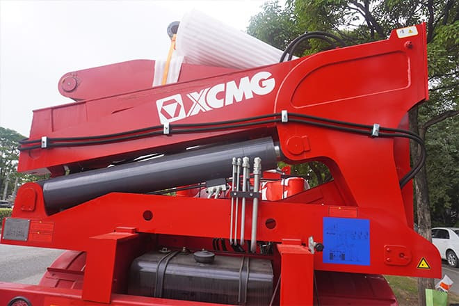 XCMG XCMG Side Loader Container Transport for Sale in Papua New Guinea - Kontejnerska polprikolica/ Polprikolica z zamenljivim tovoriščem: slika 3 XCMG XCMG Side Loader Container Transport for Sale in Papua New Guinea - Kontejnerska polprikolica/ Polprikolica z zamenljivim tovoriščem: slika 3