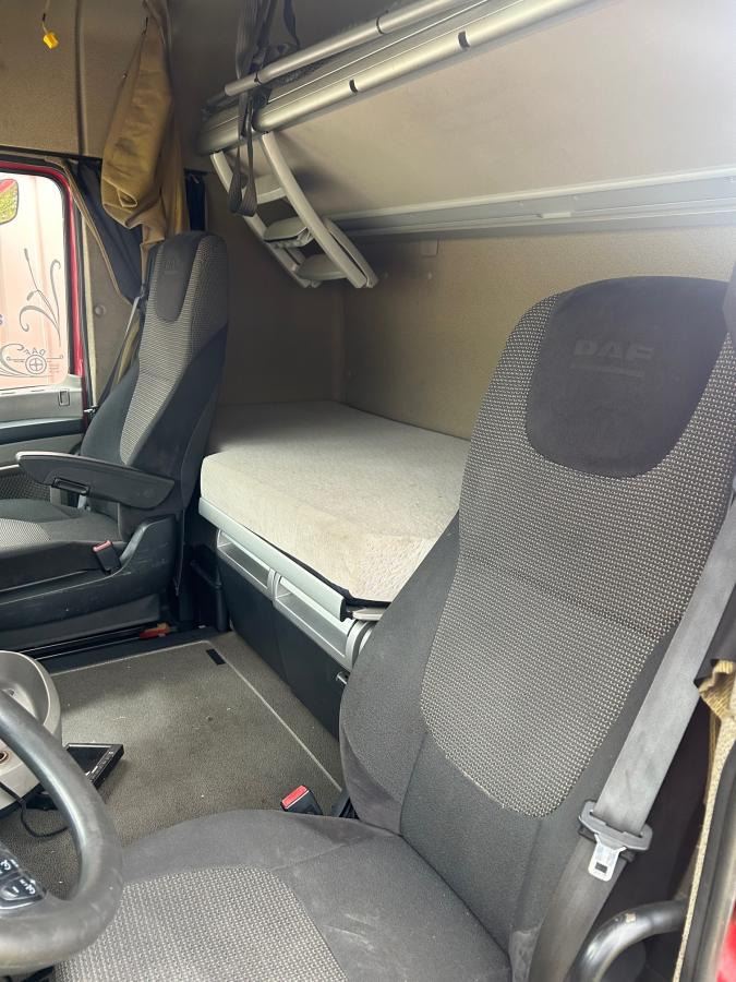 DAF XF105-510 Rouge Grenat - Kabina za Tovornjak: slika 4 DAF XF105-510 Rouge Grenat - Kabina za Tovornjak: slika 4