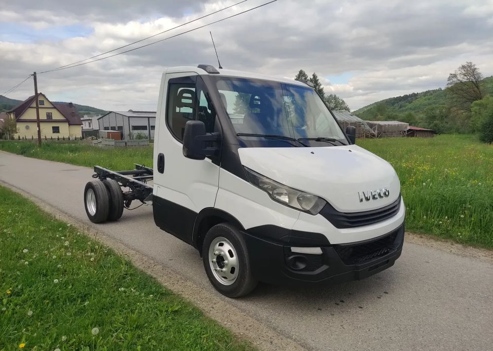 Iveco DAILY 35c14 2.3 hpi rama do zabudowy, - Tovornjak-šasija: slika 1 Iveco DAILY 35c14 2.3 hpi rama do zabudowy, - Tovornjak-šasija: slika 1