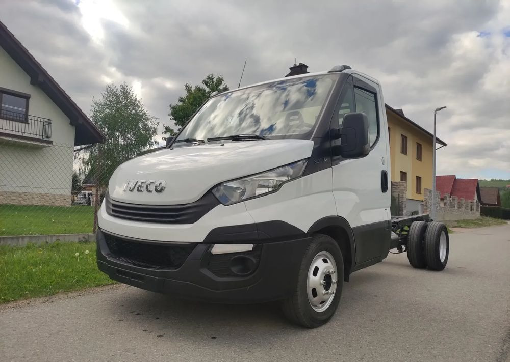 Iveco DAILY 35c14 2.3 hpi rama do zabudowy, - Tovornjak-šasija: slika 2 Iveco DAILY 35c14 2.3 hpi rama do zabudowy, - Tovornjak-šasija: slika 2