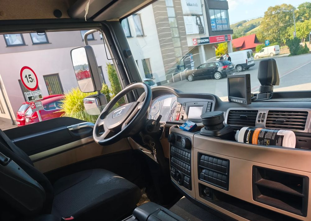 MAN TGL 12.250 kontener 6,2 , winda - Tovornjak zabojnik: slika 4 MAN TGL 12.250 kontener 6,2 , winda - Tovornjak zabojnik: slika 4