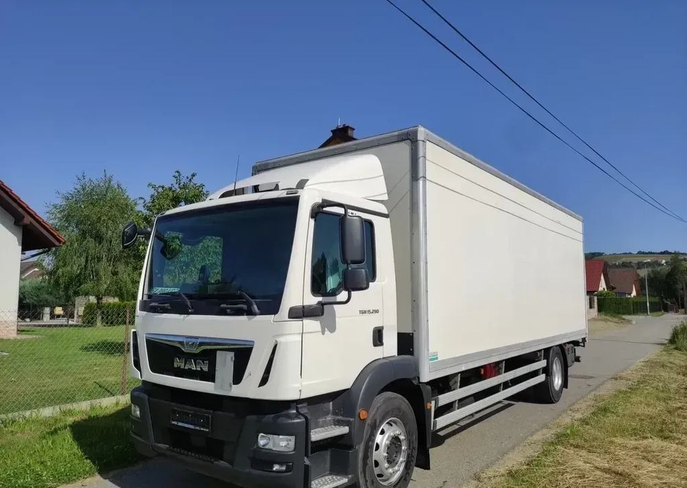 MAN TGM 15.290 kontener , winda - Tovornjak zabojnik: slika 2 MAN TGM 15.290 kontener , winda - Tovornjak zabojnik: slika 2
