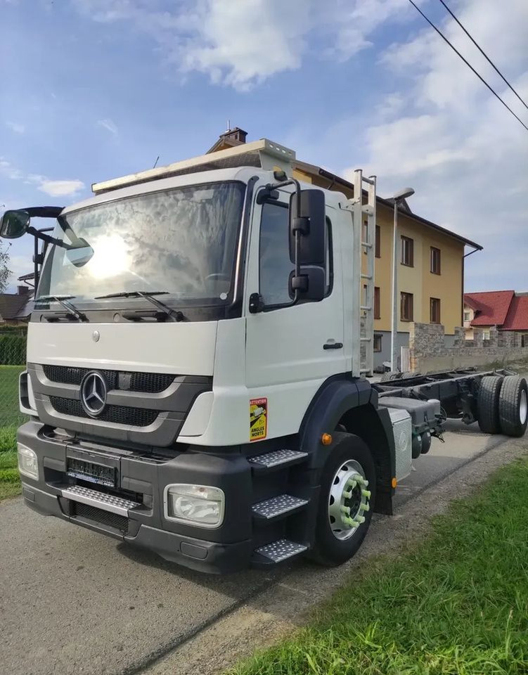 Mercedes-Benz AXOR 1829 rama do zabudowy blokada mostu - Tovornjak-šasija: slika 4 Mercedes-Benz AXOR 1829 rama do zabudowy blokada mostu - Tovornjak-šasija: slika 4