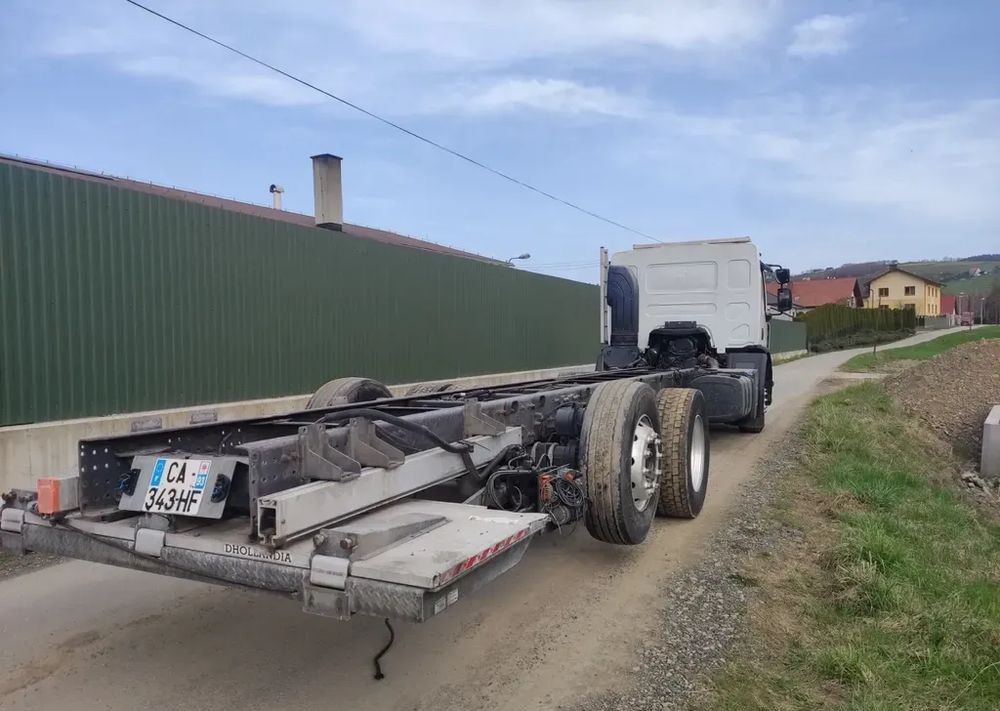 Renault Premium 26.380 Dxi 6x2 rama do zabudowy - Tovornjak-šasija: slika 3 Renault Premium 26.380 Dxi 6x2 rama do zabudowy - Tovornjak-šasija: slika 3