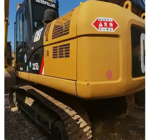 2022 Caterpillar 325 - Bager goseničar: slika 4 2022 Caterpillar 325 - Bager goseničar: slika 4