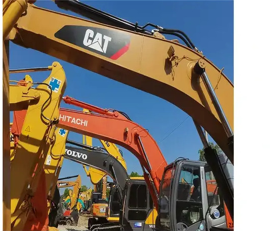 2022 Caterpillar 325 - Bager goseničar: slika 2 2022 Caterpillar 325 - Bager goseničar: slika 2