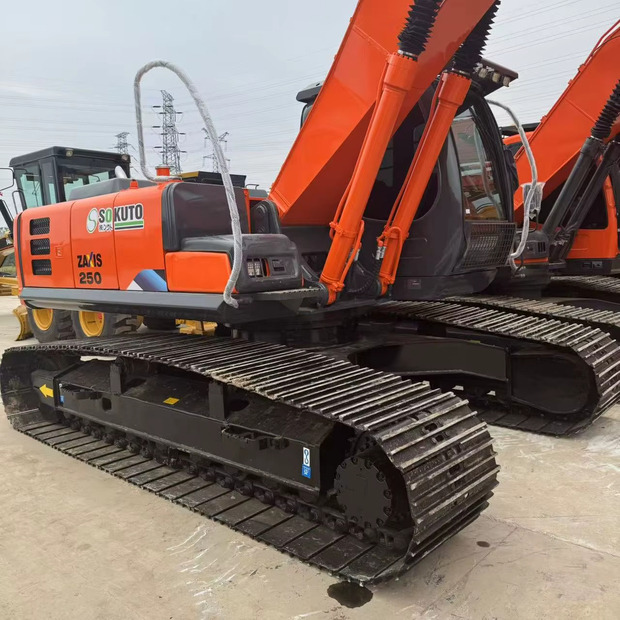 2022 Hitachi ZX250 - Bager goseničar: slika 4 2022 Hitachi ZX250 - Bager goseničar: slika 4